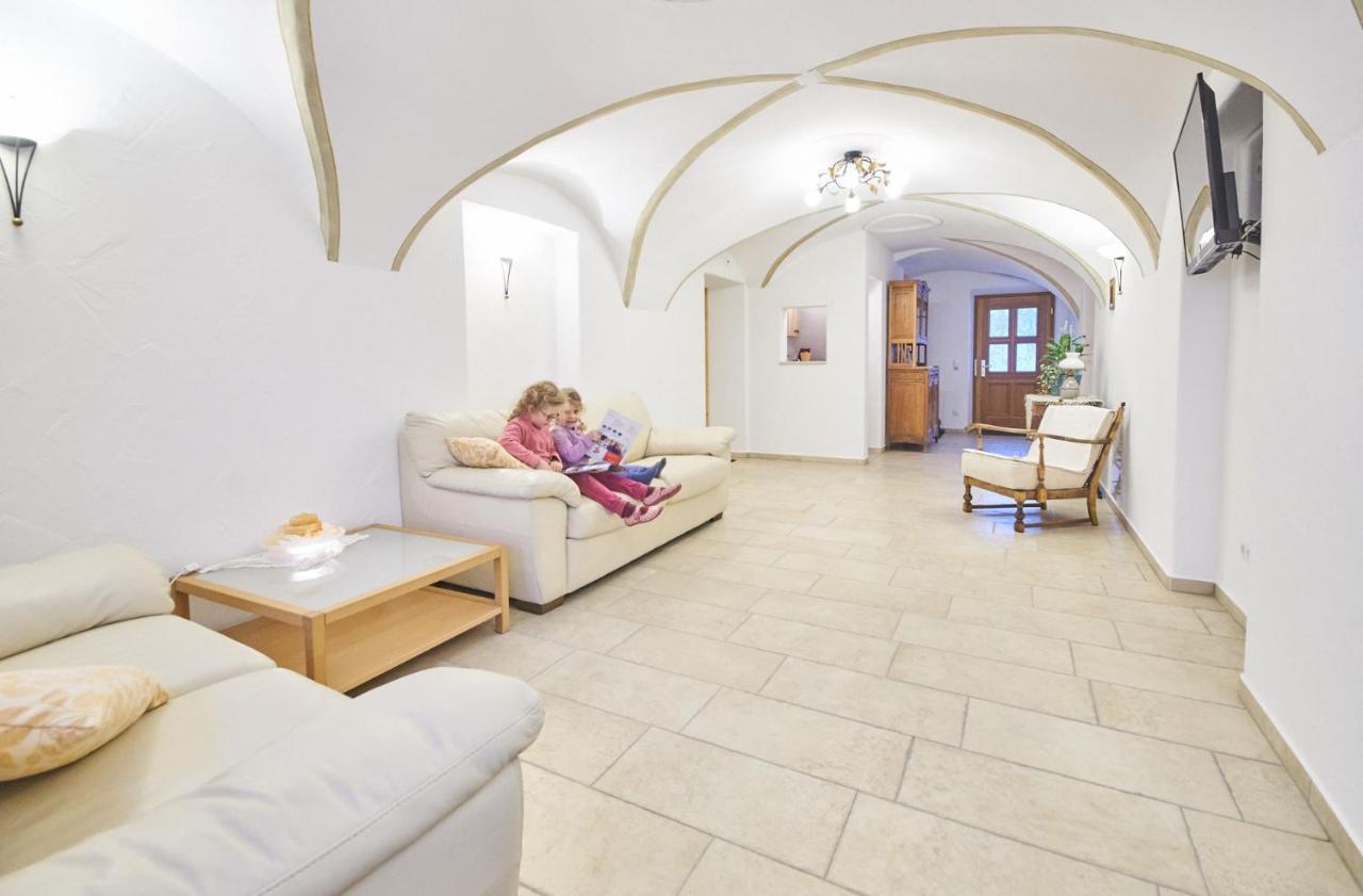 Stadel Hof Altötting Exteriör bild